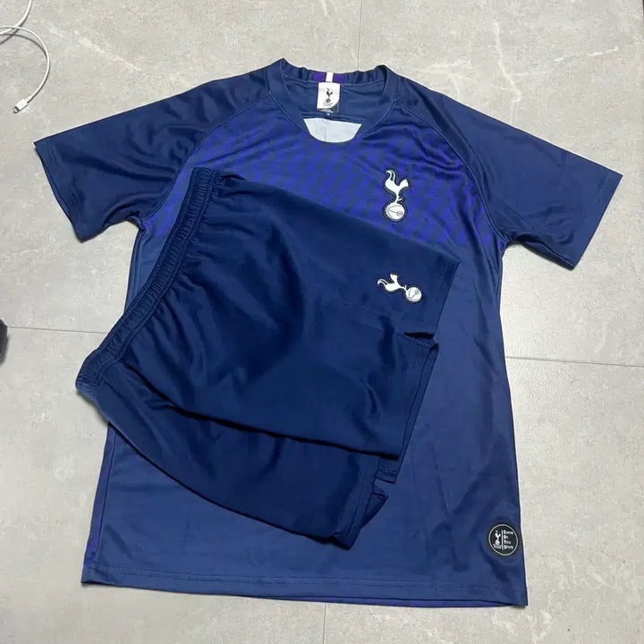 [BUNJANG] Tottenham Hotspur Uniform Set (Navy, M) / [실측 M] 토트넘 홋스퍼 유니폼 세트