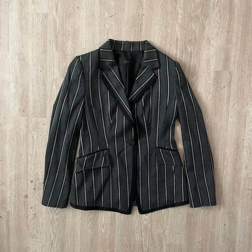 [BUNJANG] Jigott Striped Blazer Jacket (Size 55-66) / 지고트 스트라이프 블레이저 자켓 55-66