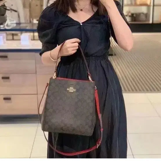 [BUNJANG] Coach Leather Bucket Bag / 코치 레더 버킷백