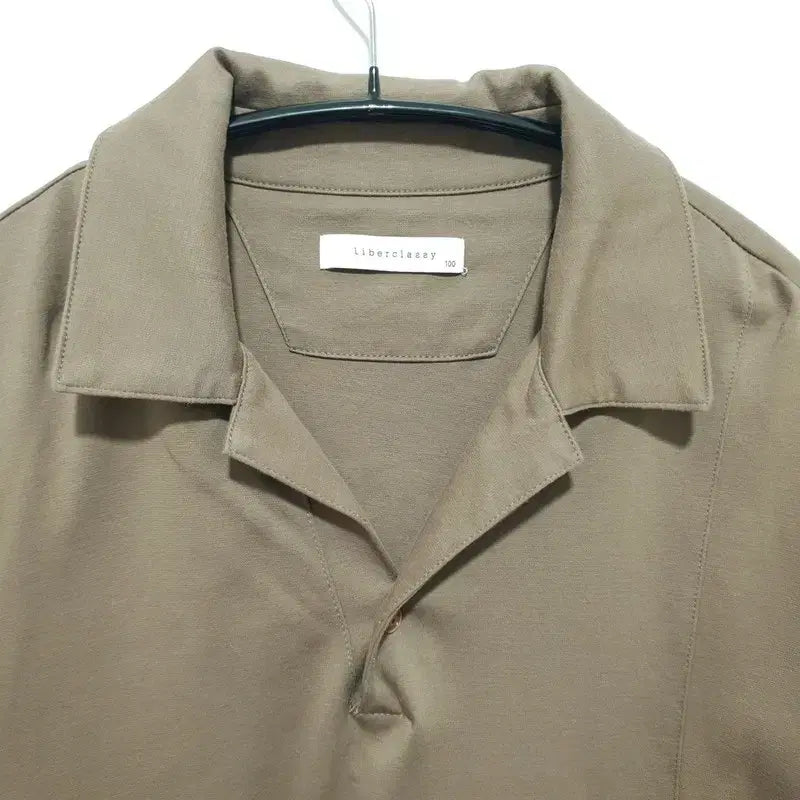 [BUNJANG] Liver Classy Open Collar Oversized Short Sleeve T-Shirt / 리버클래시 오픈카라 오버핏 반팔 100_S1430