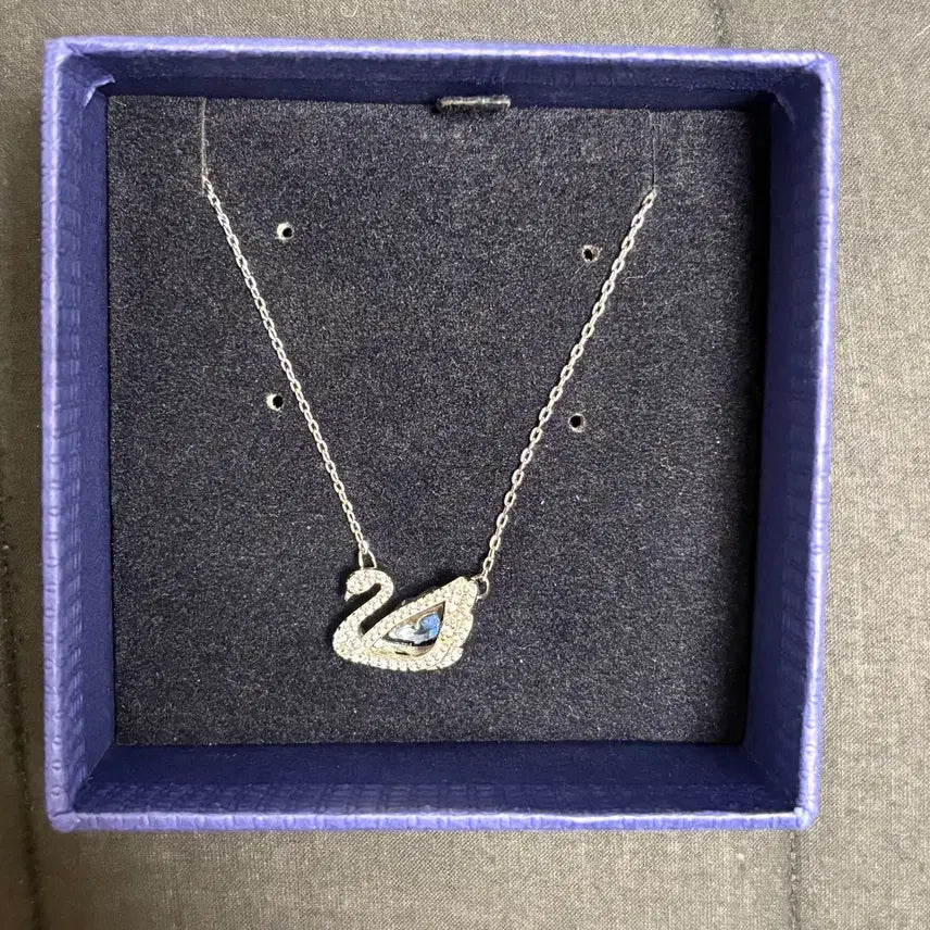 [BUNJANG] Swarovski Swan Necklace / 스와로브스키 백조 목걸이