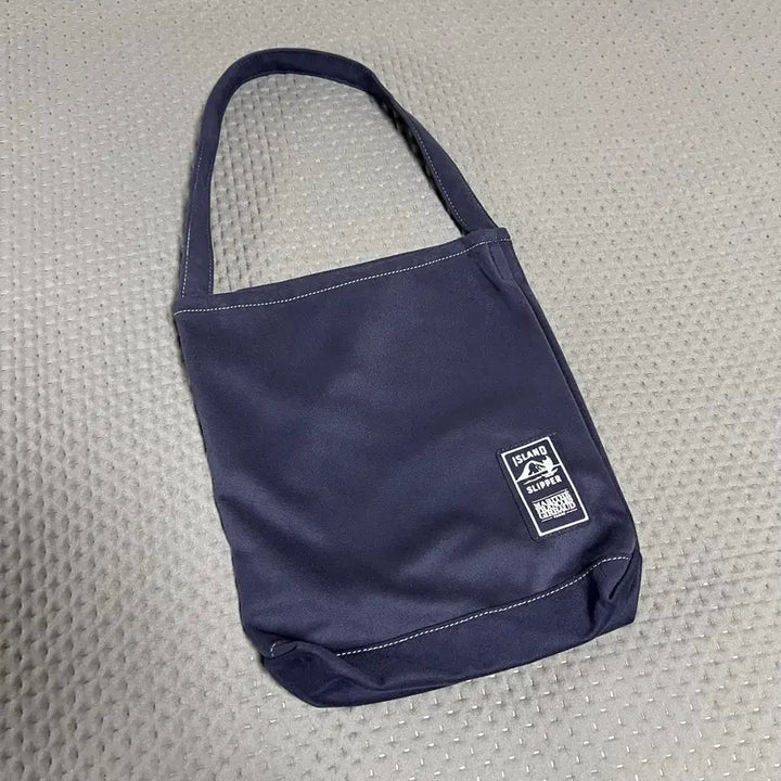 [BUNJANG] Marithe x Island Slipper Suede Tote Bag Navy / 마리떼 x 아일랜드슬리퍼 토트백 네이비