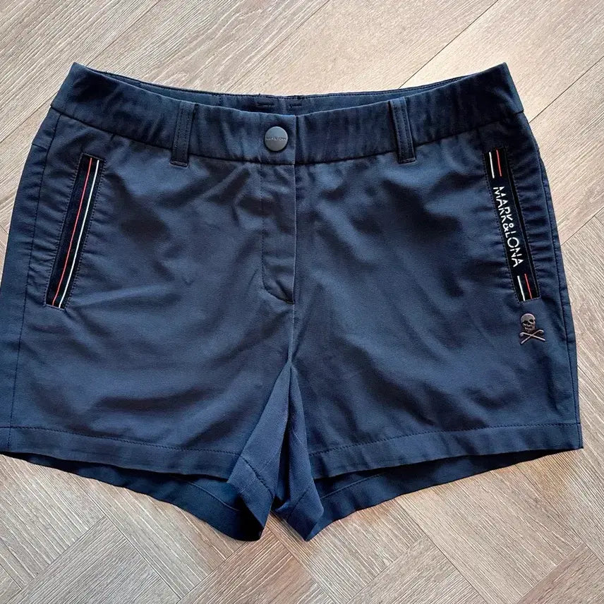 [BUNJANG] Mark &amp;ロナ Genuine Golf Short Pants Black Size 38/M / 마크앤로나 정품 골프 숏팬츠 블랙 38/ M사이즈