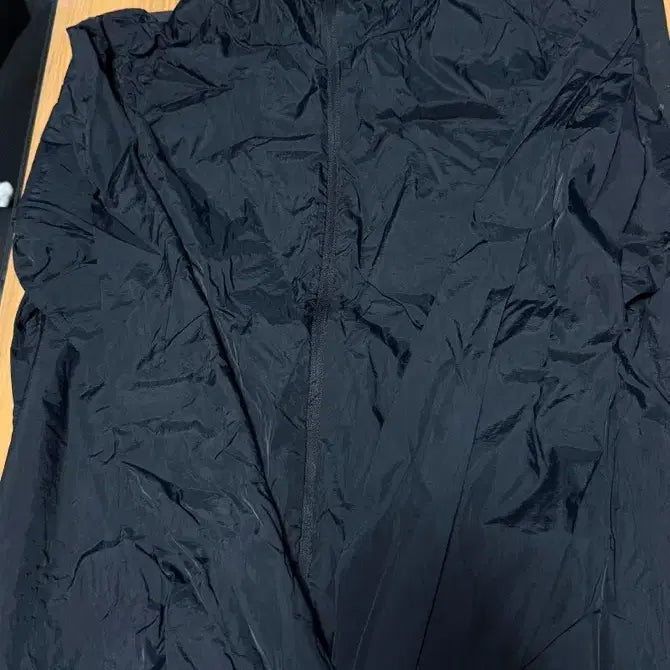[BUNJANG] ROA Hiking Packable Wind Jacket / 로아 하이킹 패커블 윈드 자켓 바람막이