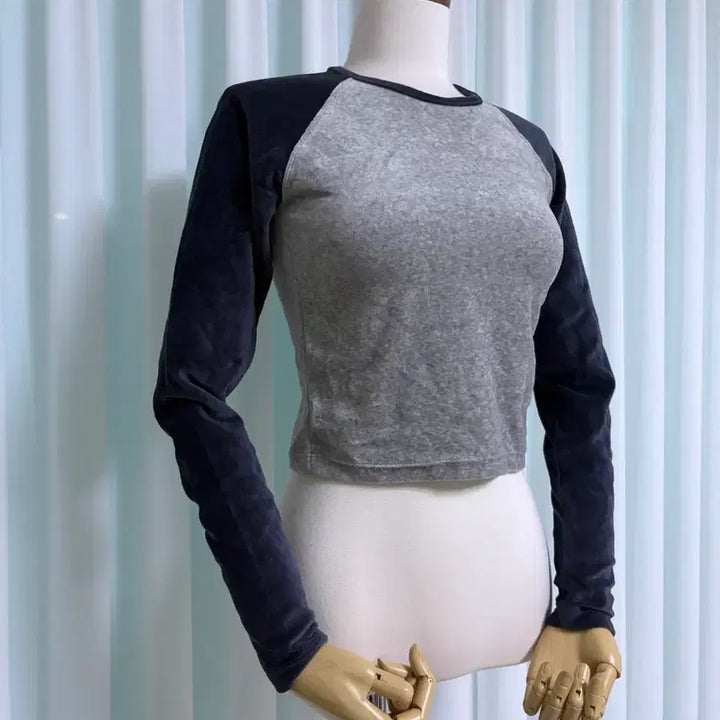 [BUNJANG] Velvet Raglan Crop Top / 벨벳 나그랑 크롭티