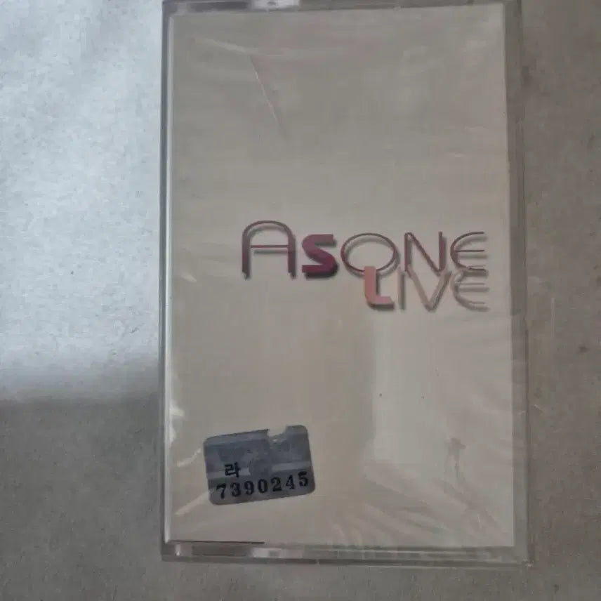 [BUNJANG] E Z ONE LIVE Cassette Tape (Sealed) / 애즈원 LIVE 카세트 테이프 미개봉품