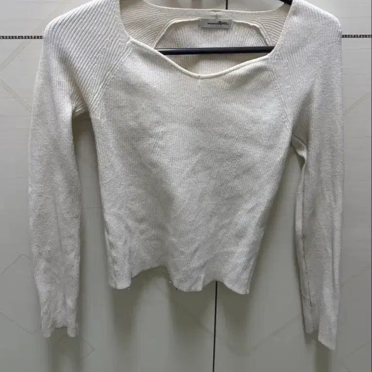 [BUNJANG] Ivory Square Neck Knit Top / 아이보리 스퀘어넥 니트