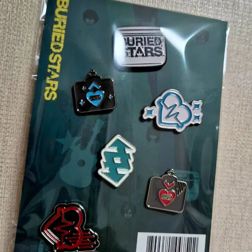 [BUNJANG] Veritas Veritas Metal Badge / 베리드 스타즈 베스타 메탈 뱃지