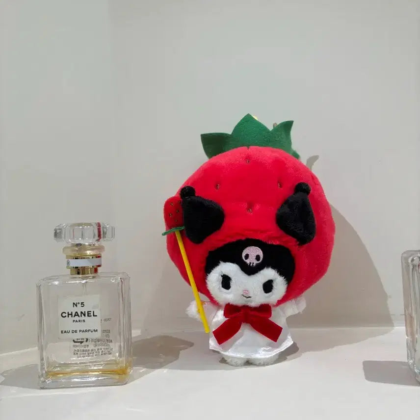 [BUNJANG] Sanrio Limited Edition Strawberry Kuromi Keychain / 새상품) 산리오 한정상품 딸기 쿠로미 키링