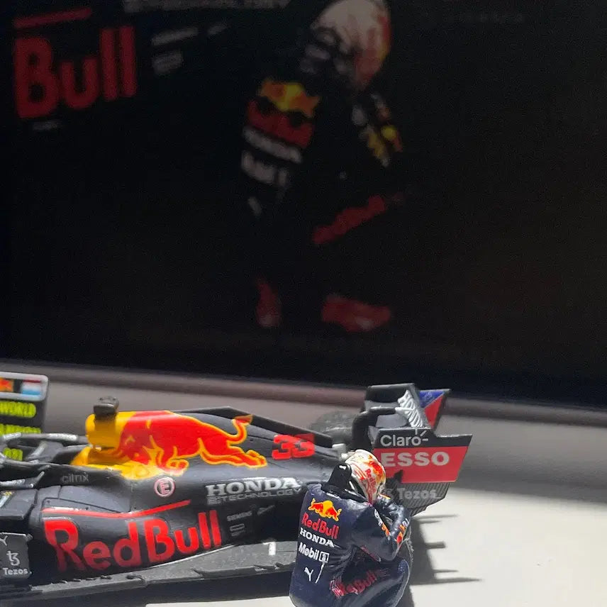 [BUNJANG] Spark 1:43 Red Bull Verstappen 2021 Abu Dhabi GP Winner Limited Edition Model / 스파크 1:43 레드불 베르스타펜 2021 아부다비 우승 기념 한정 모델