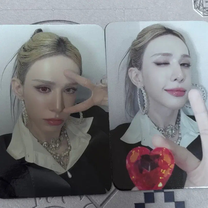 [BUNJANG] XLOV Umu Ti Heart Ver. Double-Sided Photocard / 엑스러브 XLOV 우무티 하트ver. 양면포카