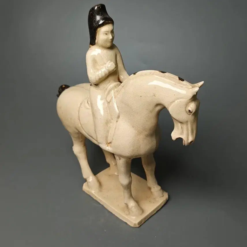 [BUNJANG] Ming-Qing Dynasty Transition Jingdezhen White Glaze Horse Rider Figure Chinese Porcelain / [진품] 명말 청초 경덕진 백유 기마 인물상 중국도자기 골동품 수집품