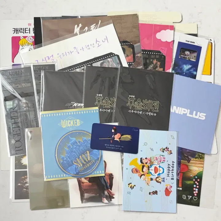 [BUNJANG] Sealed Movie Merchandise Bundle / [미개봉] 영화 굿즈 꾸러미 (일괄 판매해요)