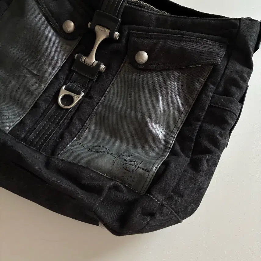 [BUNJANG] Oakley 00s Cross Shoulder Bag / 오클리 00s 크로스 숄더 백