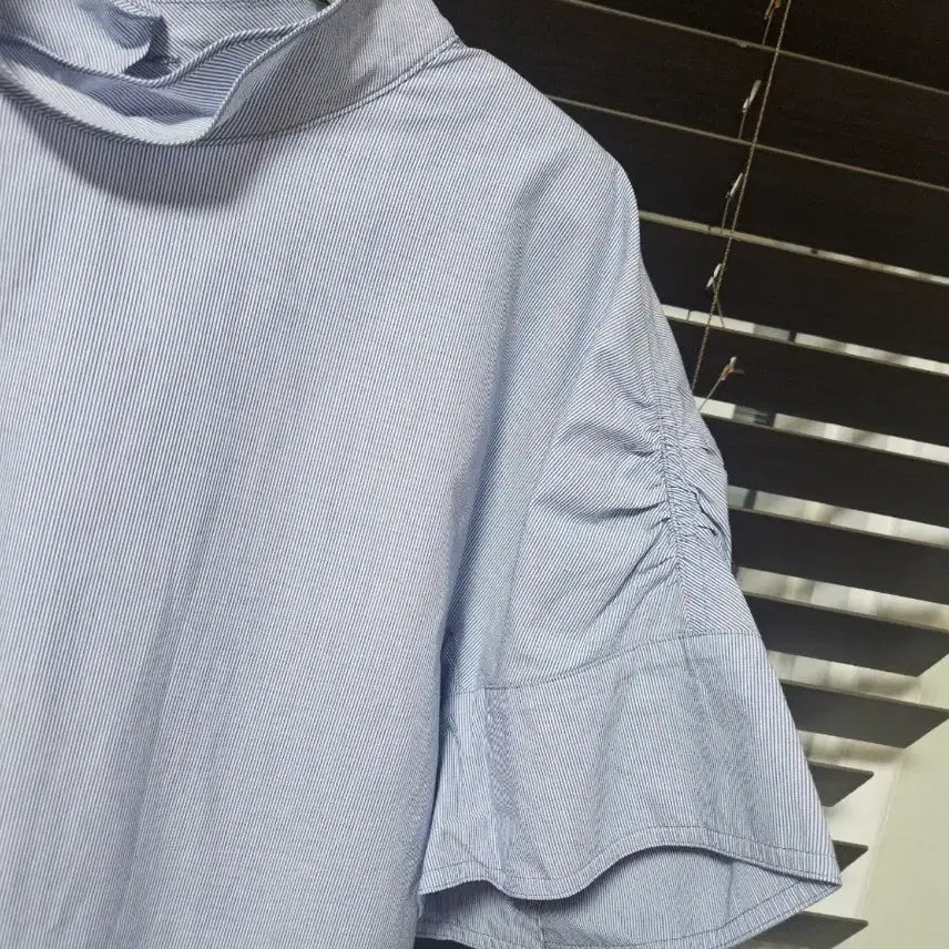 [SOLD OUT] 시스템 스트라이프 셔링 퍼프  블라우스