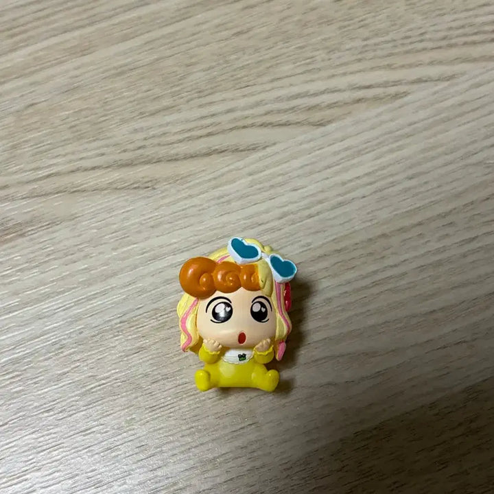 [BUNJANG] Crayon Shin-chan Tanning Gyaru A-chan Figure / 짱구는 못말려 태닝 갸루 피규어 가챠 짱아