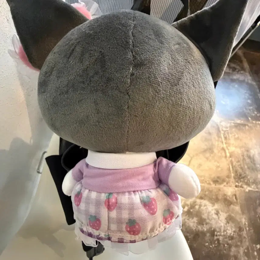 [BUNJANG] Kuromi 45th Anniversary Strawberry Cake Limited Edition Plush Doll / 쿠로미 45주년 딸기케이크 한정판 인형 누이