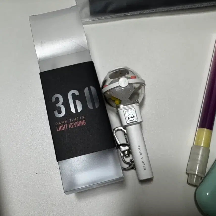 [BUNJANG] Park Ji Hoon Official Light Stick, Light Stick Keyring, Fan Meeting Light Stick Bundle Set / 박지훈 응원봉 뽑봉키링 팬미팅 응원봉 일괄양도