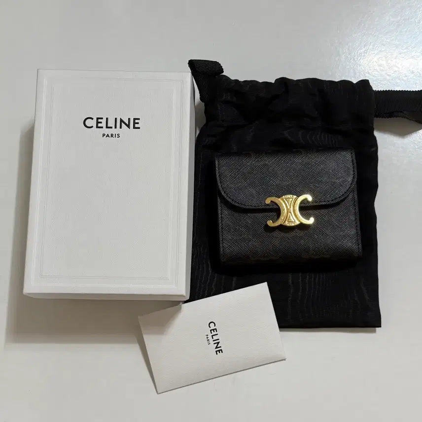 [BUNJANG] Celine Triomphe Bifold Wallet / 셀린느 트리옹프 반지갑
