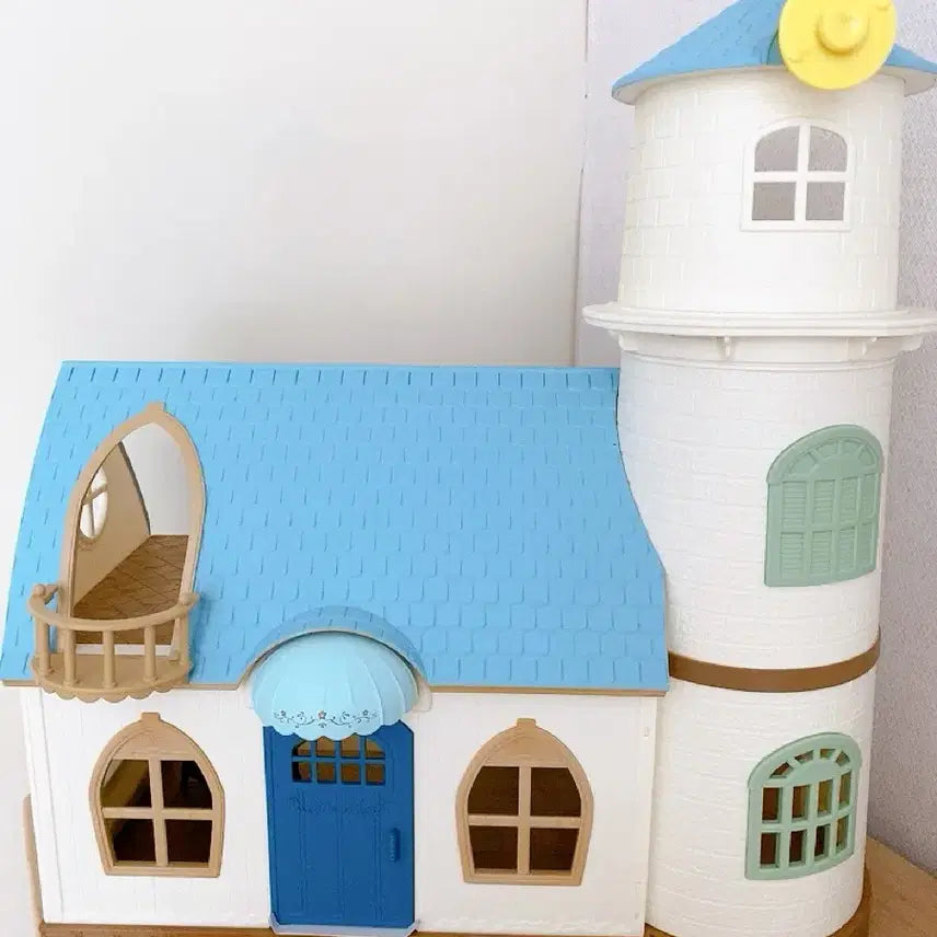 [BUNJANG] Sylvanian Families Sky-Blue Windmill House (Polar Bear Mom) / 실바니안 하늘 풍차 하우스(북극곰 엄마)