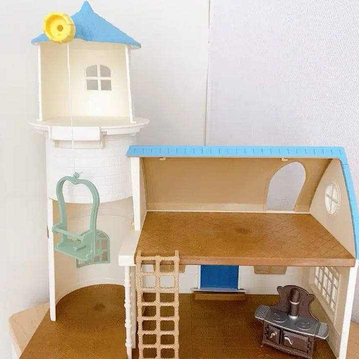 [BUNJANG] Sylvanian Families Sky-Blue Windmill House (Polar Bear Mom) / 실바니안 하늘 풍차 하우스(북극곰 엄마)