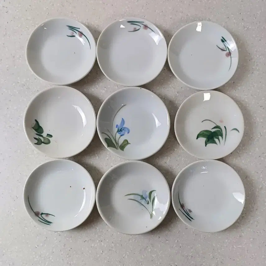 [BUNJANG] Antique Korean Flower Plate Bundle Set (9 Plates) / 근대사 수집품 왜사기 빈티지 꽃접시 9 장 일괄