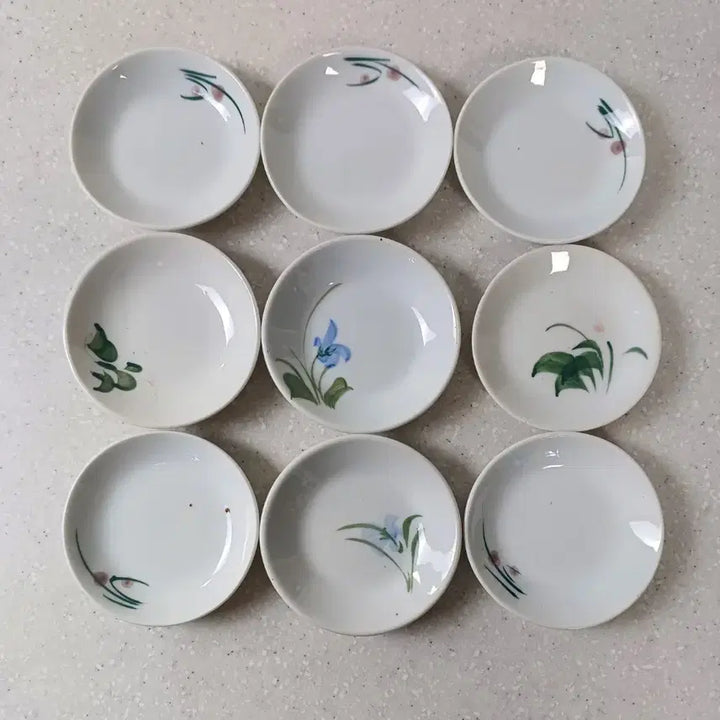 [BUNJANG] Antique Korean Flower Plate Bundle Set (9 Plates) / 근대사 수집품 왜사기 빈티지 꽃접시 9 장 일괄