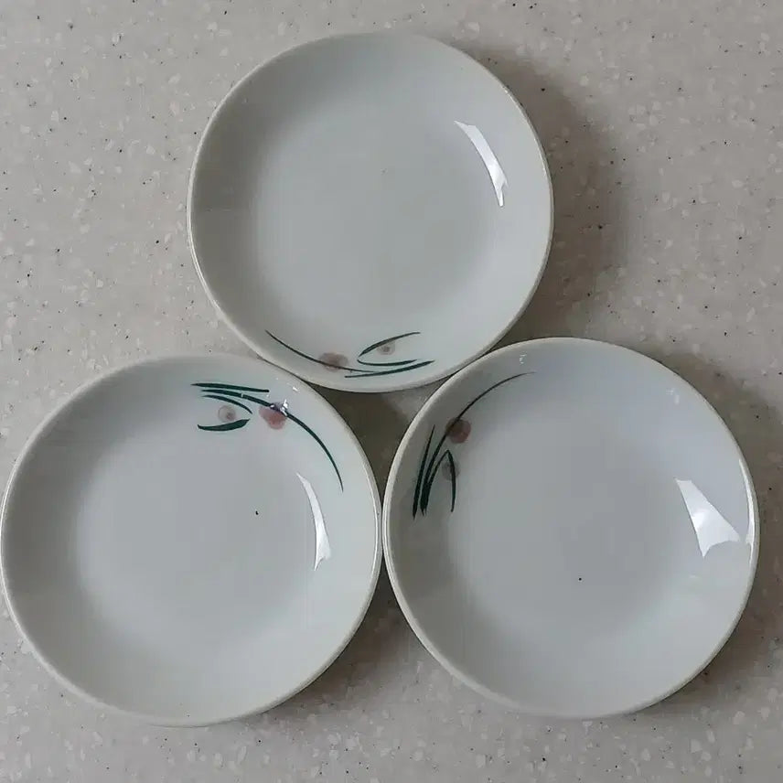 [BUNJANG] Antique Korean Flower Plate Bundle Set (9 Plates) / 근대사 수집품 왜사기 빈티지 꽃접시 9 장 일괄