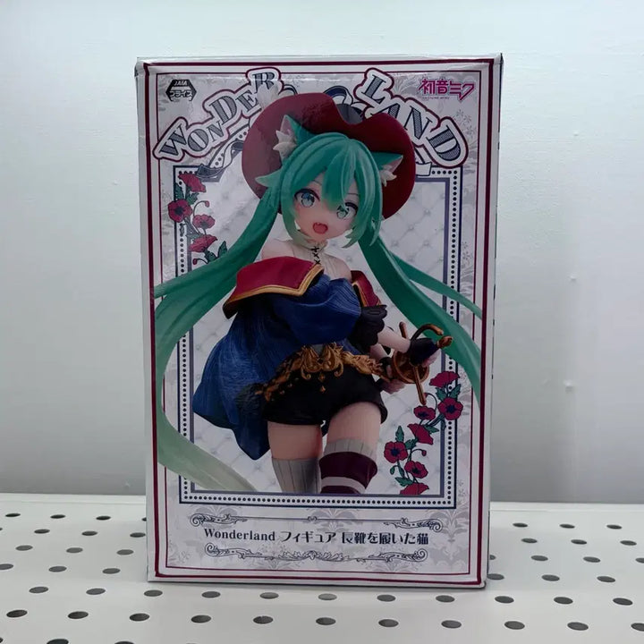 [BUNJANG] Hatsune Miku Wonderland Puss in Boots Figure (Sealed) / [미개봉] [현물] 하츠네 미쿠 원더랜드 장화 신은 고양이 피규어