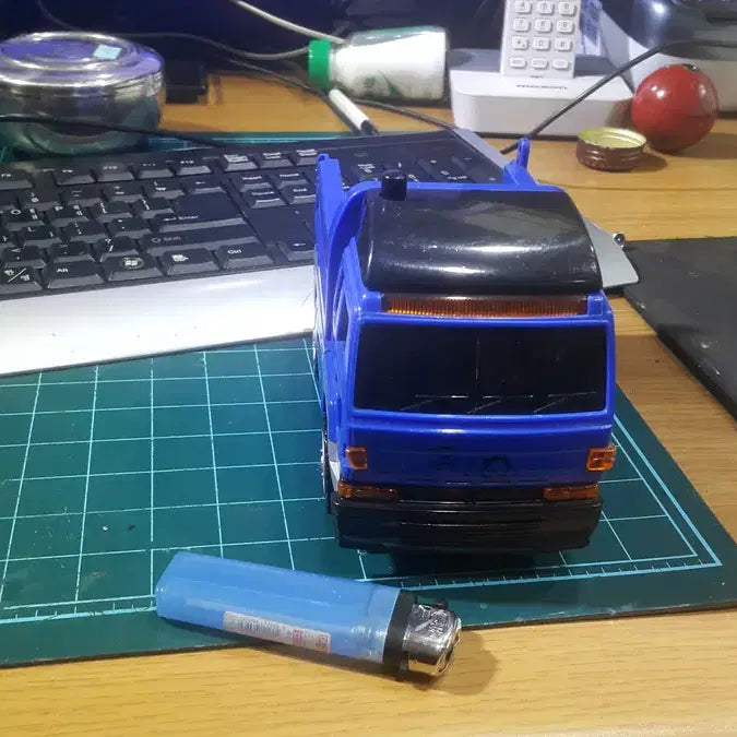 [BUNJANG] Vintage Working Toy Truck / 빈티지 작동 완구 - 트럭
