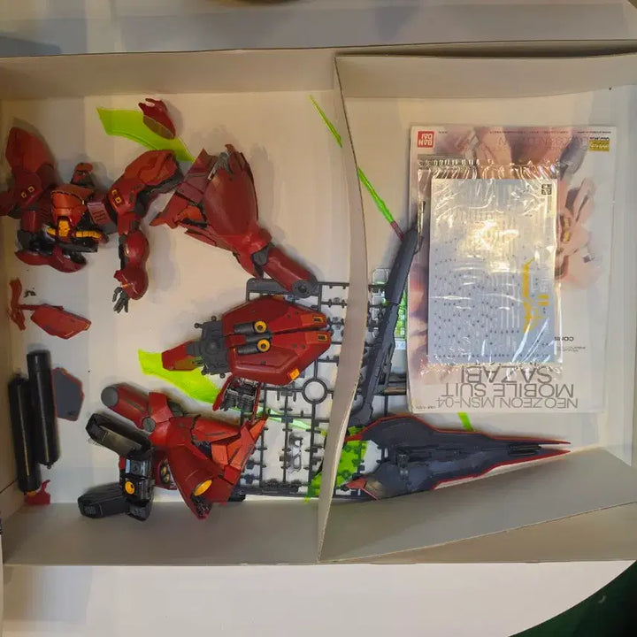 [BUNJANG] Sazabi Ver. Ka (Unpainted Build) Model Kit / 사자비 버카 가조립 판매 합니다