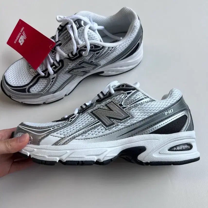 [BUNJANG] New Balance 740 Sneakers / 뉴발란스740운동화