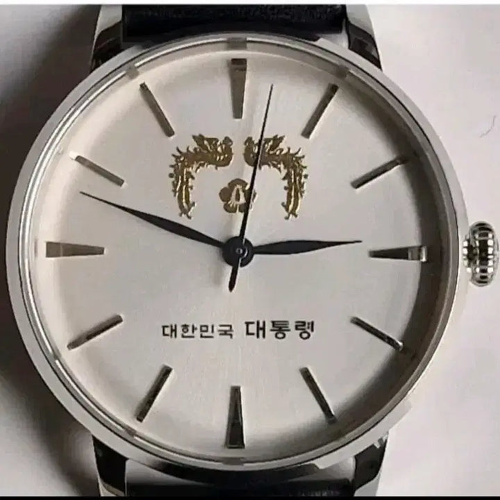 [BUNJANG] Presidential Symbol Phoebus Mother-of-Pearl Dial Men&