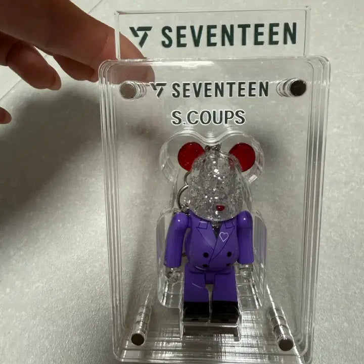 [BUNJANG] SEVENTEEN S.COUPS Bearbrick Keyring / 세븐틴 에스쿱스 베어브릭 키링