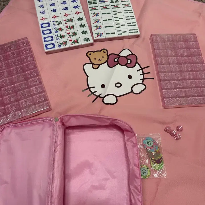 [BUNJANG] Hello Kitty Mahjong Set with Pink Pouch / 헬로키티 마작 세트