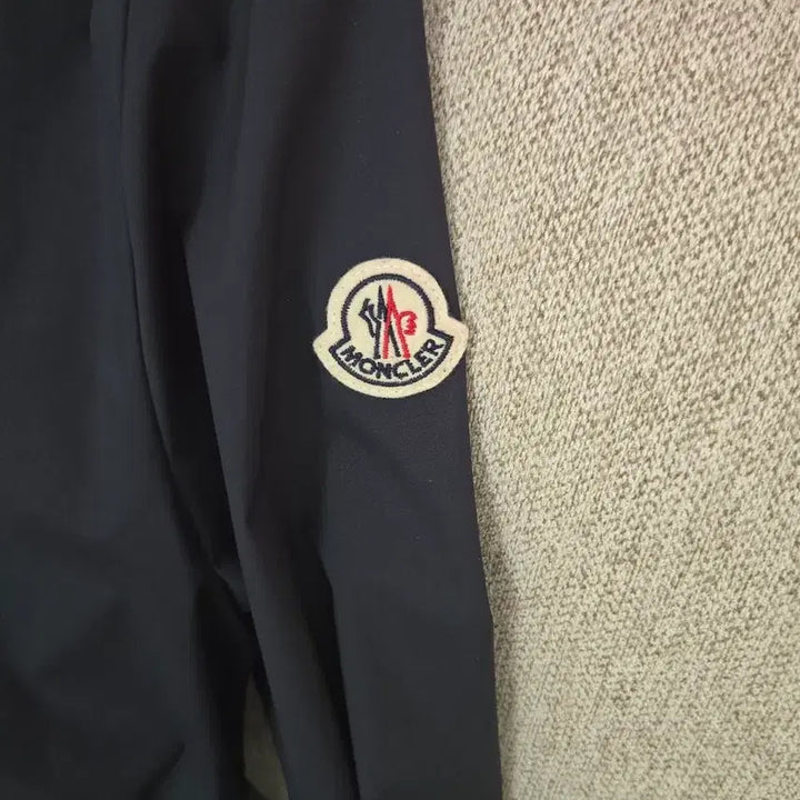 [BUNJANG] Moncler Windbreaker Navy Size 0 / 몽클레어 바람막이