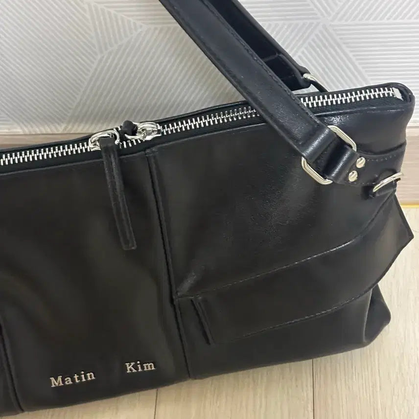 [SOLD OUT] 마뗑킴 네모와이드숄더백 (동탄롯백하고매장구매)