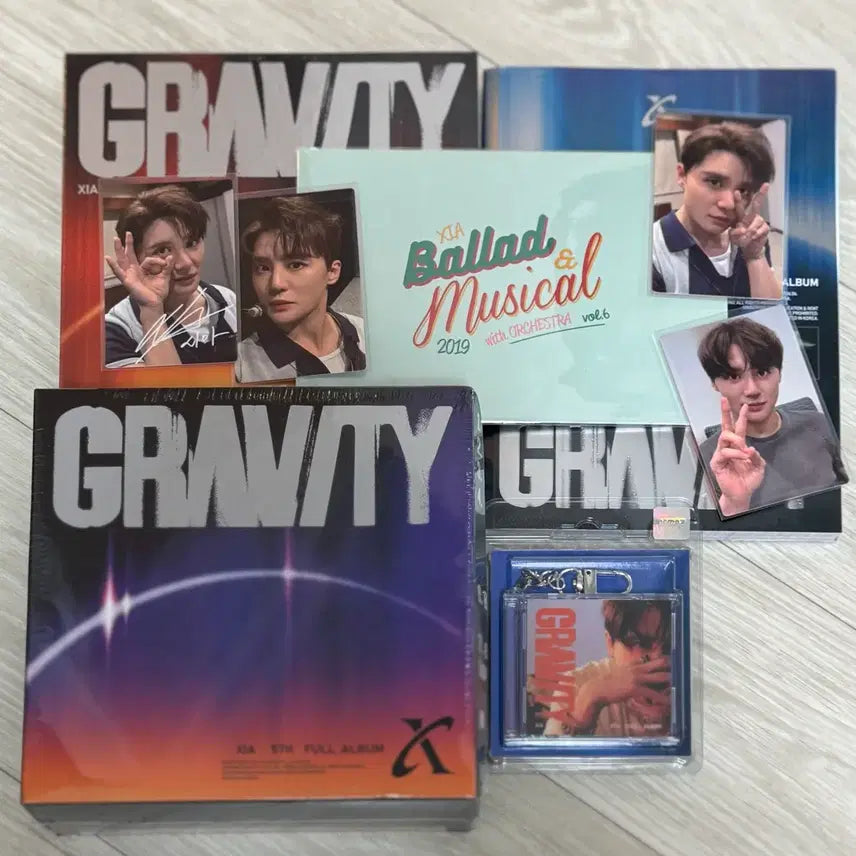 [BUNJANG] XIA Kim Junsu 5th Album Unsealed Full Set Bundle Set Gravity Keyring / XIA 김준수 5집 앨범 미개봉 풀세트 일괄양도 그래비티 GRAVIT키링
