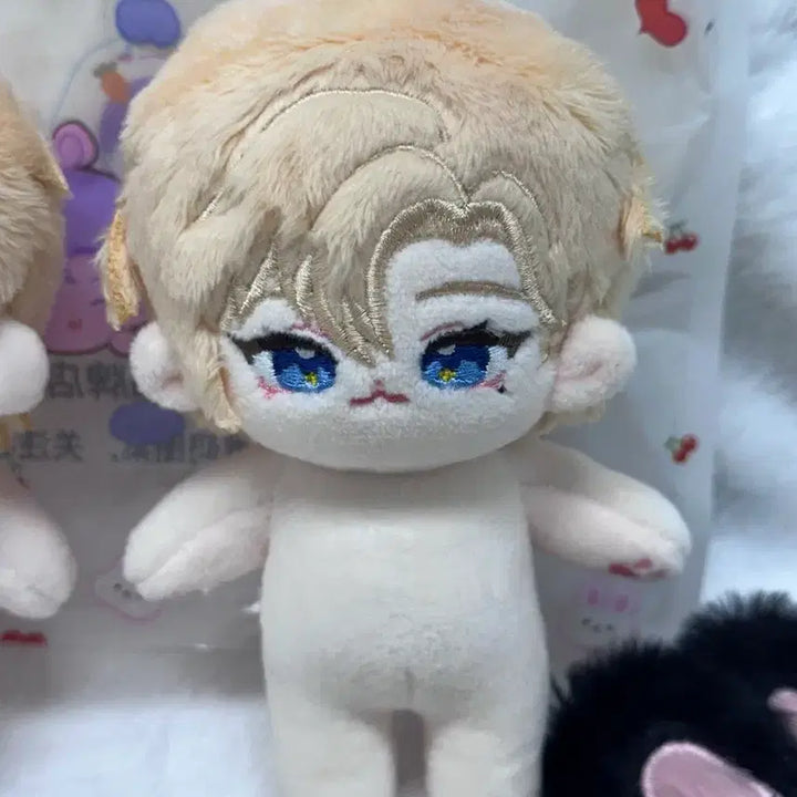[BUNJANG] PLAVE Noah K-Pop Doll Bundle Set with Ninimal Cape / 플레이브 속성 반짝노아 챱노아 니니멀 케이프 일괄