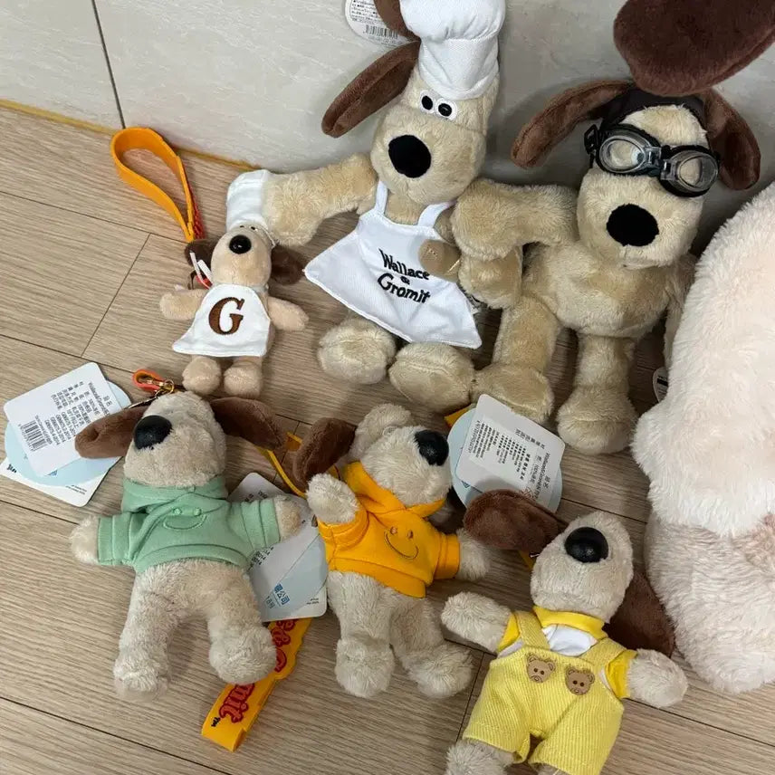 [BUNJANG] Gromit 8-Piece Bundle Set Plush Toys / 오특 그로밋) 8개 그로밋 일괄 판매