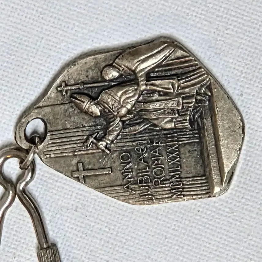 [BUNJANG] 1983 Holy Year of the Redemption Catholic Holy Door Opening Ceremony Pendant Keychain / 1983년 로마 희년 가톨릭 성문 개막식 교황 가톨릭
