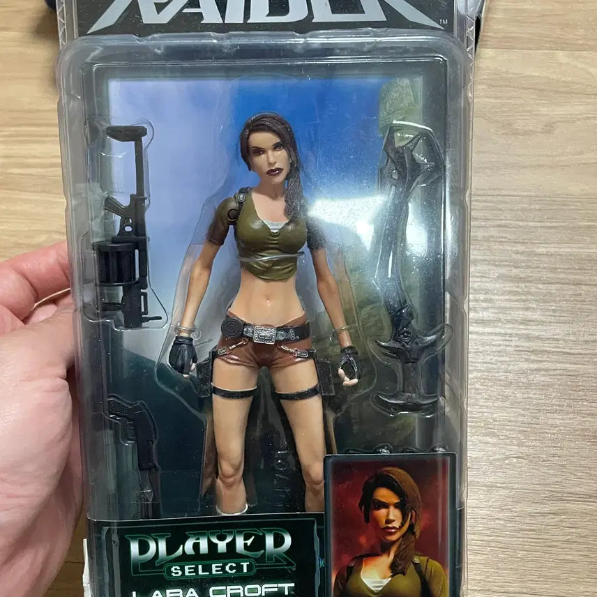[BUNJANG] NECA Player Select Stage 1 Tomb Raider Lara Croft 7" Action Figure / 네카 player select stage 1 툼레이더 라라 크로프트 7"
