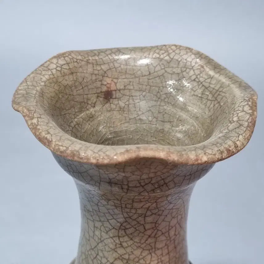 [BUNJANG] Guanyao Celadon Crackle Glaze Dragon Motif Vase / 관요 빙렬 첩반룡화구 옥호춘병. 고23.5