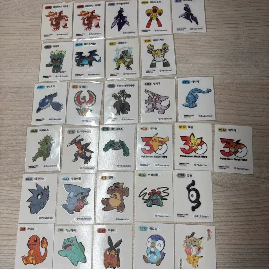 [BUNJANG] Pokemon Stick Seals Bundle (G-Max Charizard, Mega Charizard, Legendaries, etc.) / 포켓몬 카드 띠부씰 일괄 판매(거다이맥스 리자몽,메가 리자몽,전설등)