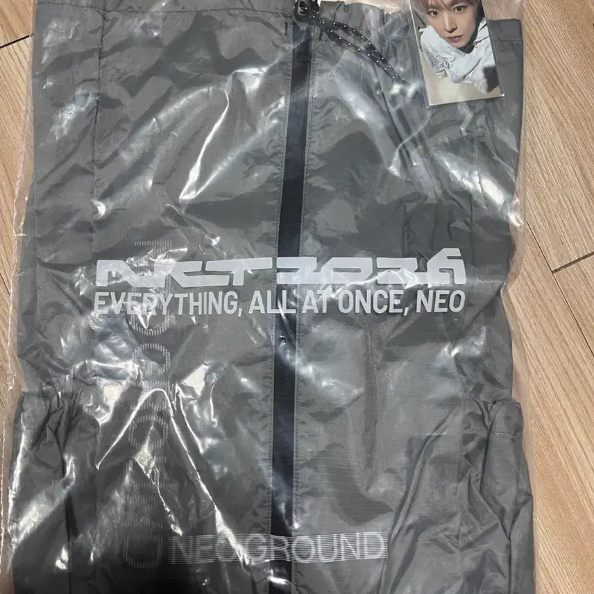 [BUNJANG] NCT Neo Ground Pop-up Backpack Photocard Yushi / 미개봉 현물 정가이하)NCT 네오그라운드 팝업 백팩) 유우시