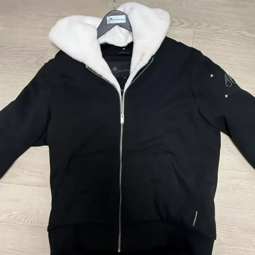 [BUNJANG] Moose Knuckles Bunny Sweater Black / 무스너클 버니스웨터