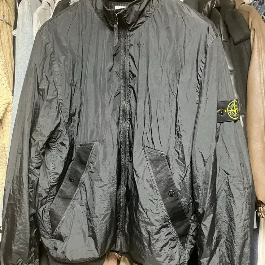 [BUNJANG] Stone Island Windbreaker / 스톤아일랜드 바람막이