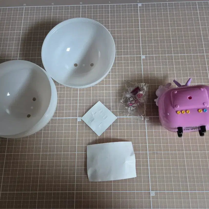 [BUNJANG] Sanrio 50th Anniversary My Melody TV Random Gacha Figure / 산리오 50주년 마이멜로디 TV 랜덤 가챠 피규어