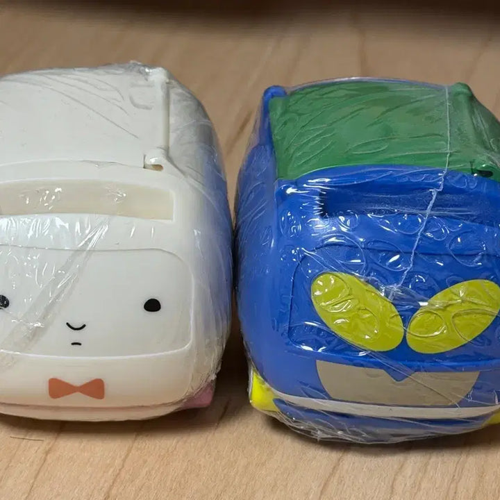 [BUNJANG] Crayon Shin-chan Narikiri Car Gacha 2-Type Bundle Set (Sealed) / 미개봉) 짱구 나리키리 고고카 자동차 가챠 2종 일괄