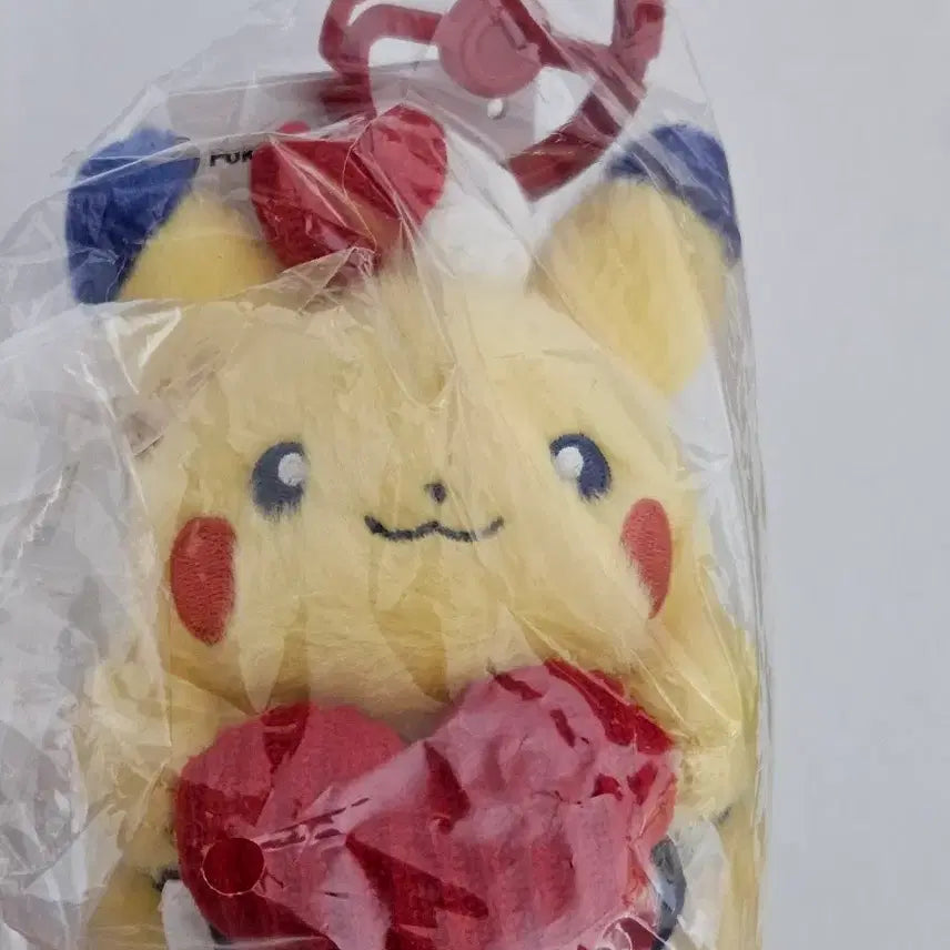 [BUNJANG] Pokemon Center Pikachu Doll Heart Keychain / 포켓몬스터 다이너 피카츄 인형 하트 키링